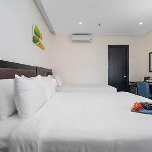 Golden Star Suite Hotel By Thg